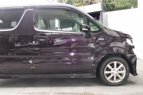 ワゴンＲの板金塗装の施工前画像