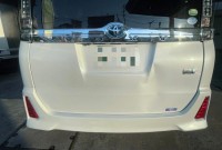 宝塚市　VOXY　　　　　　　　　　　　　　　　　　後部修理