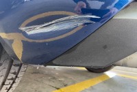 宝塚市　アウディA3　　　　　　　　　　　　　　　キズ、ヘコミ、バンパー修理