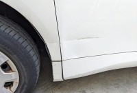 宝塚市　ノア　　　　　　　　　　　　　　　　　　　左サイド修理